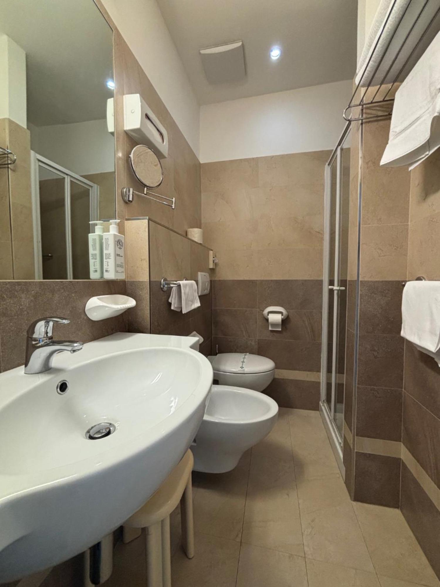 מילאנו מריטימה Abahotel מראה חיצוני תמונה
