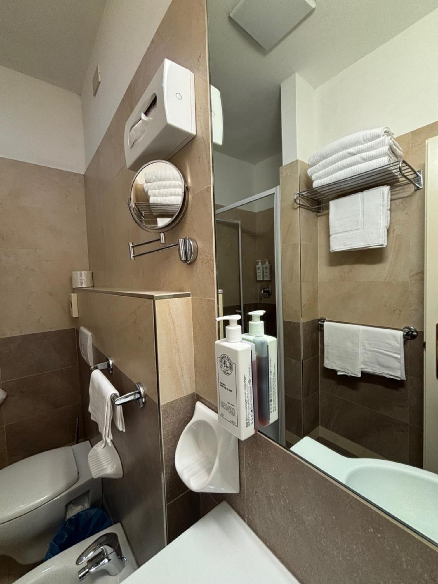 מילאנו מריטימה Abahotel מראה חיצוני תמונה